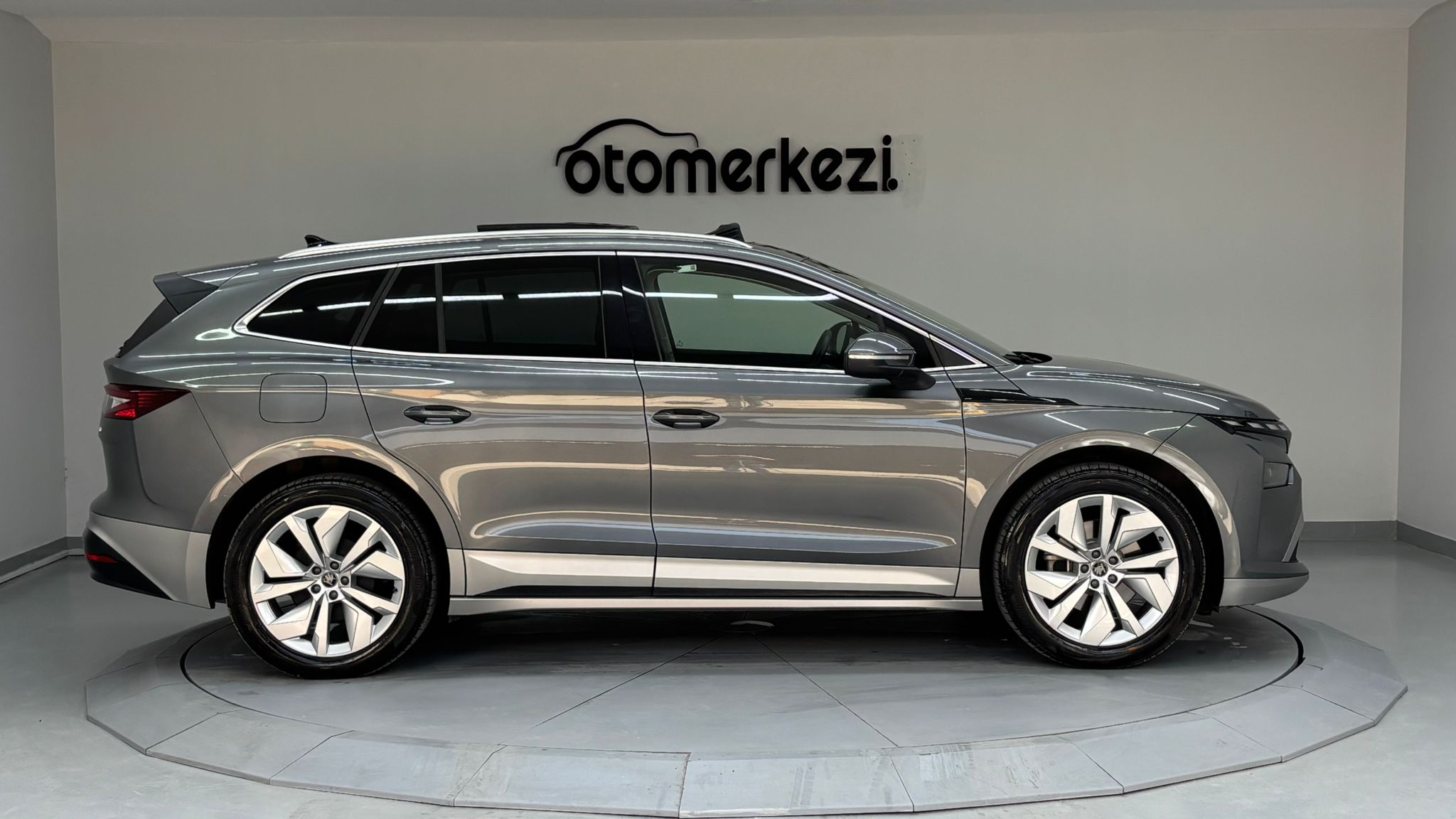 SKODA ENYAQ 6